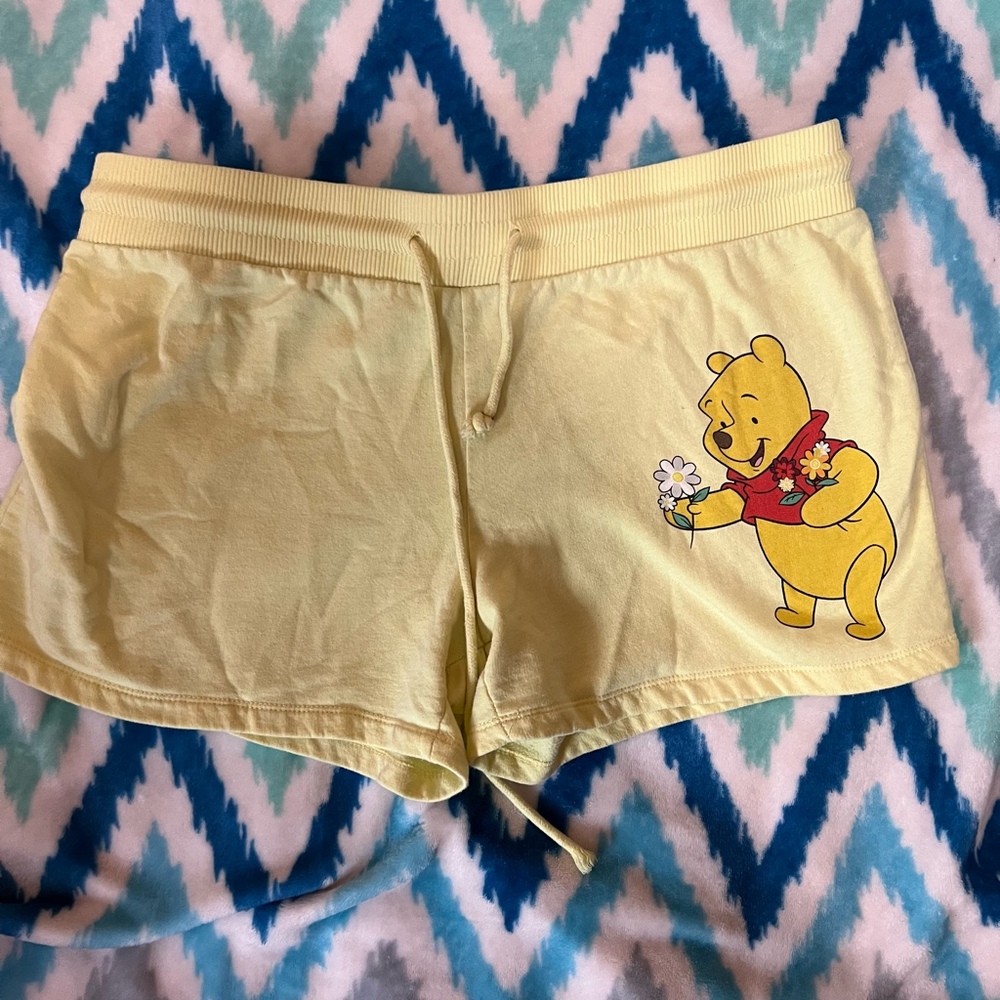 Winnie the pooh lounge shorts xl